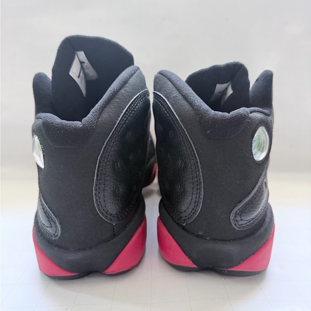 Jordan Men’s Black and red Retro Sneakers - Picture 2 of 4